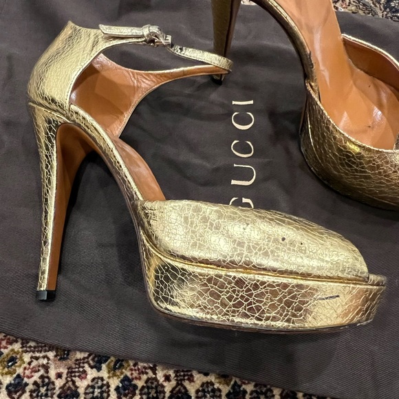Gucci Gold Lamé platform sandals - Picture 6 of 8